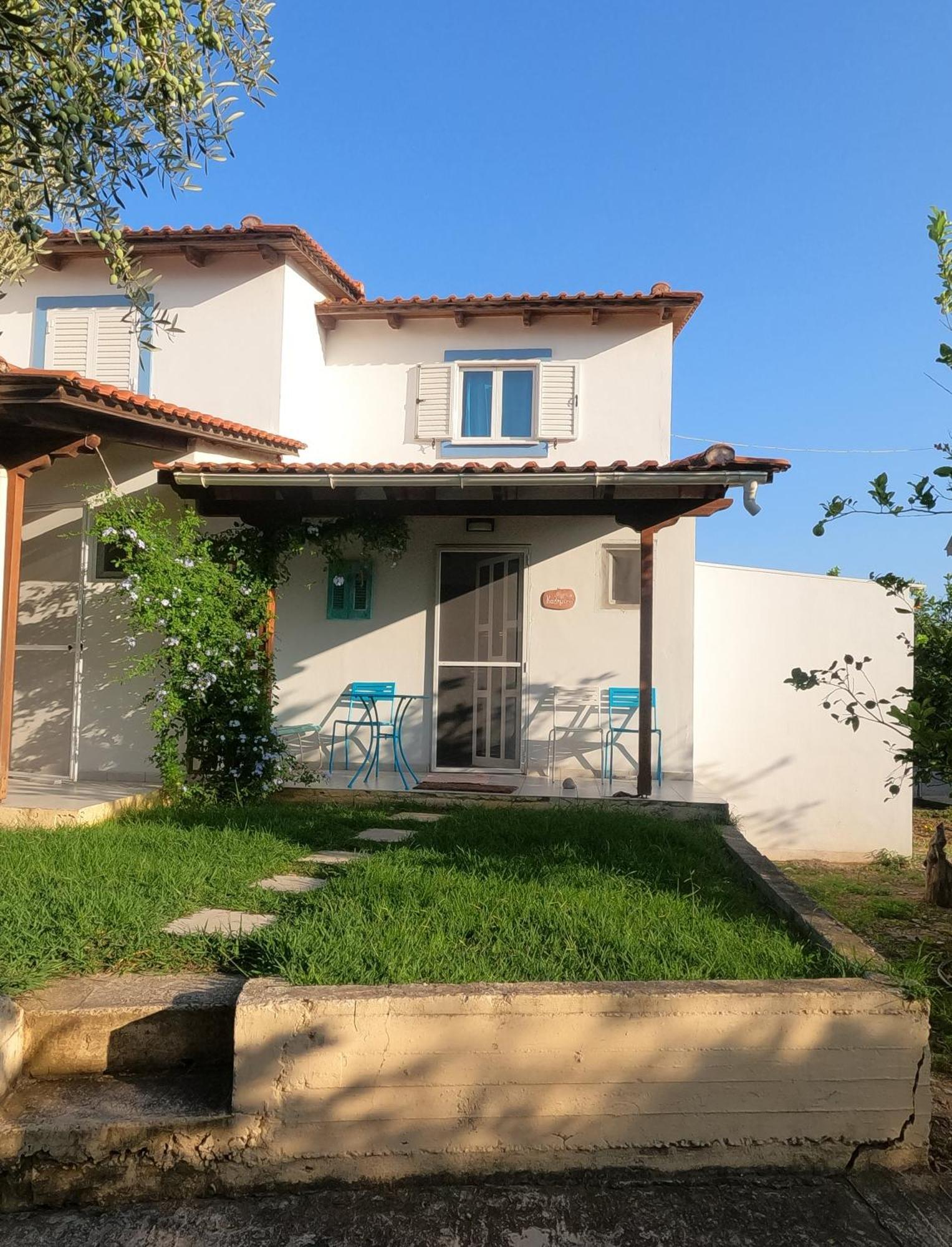 Spiti Ostria Villa Aigio Dış mekan fotoğraf